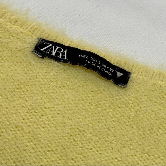ZARA Yellow Sweater Short Sleeve Crop top - Picture 3 of 3